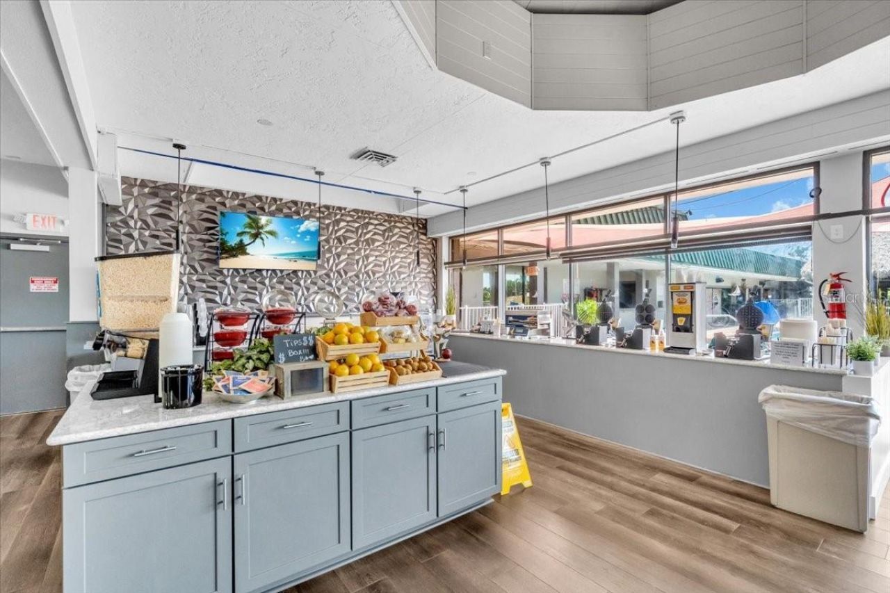 7150 N Tamiami Trail, Unit C-128, Sarasota, FL 34243 Photo