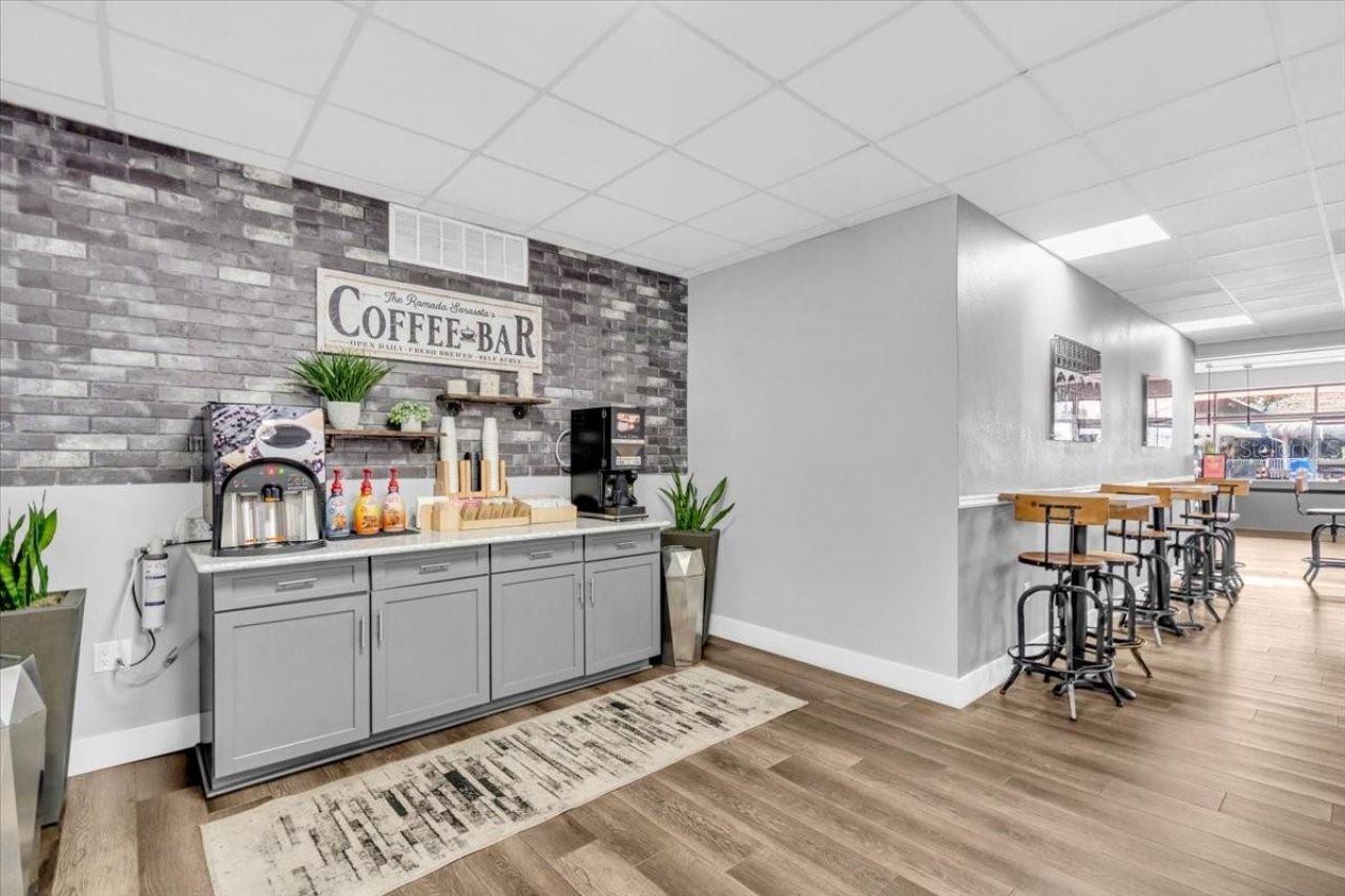 7150 N Tamiami Trail, Unit C-128, Sarasota, FL 34243 Photo