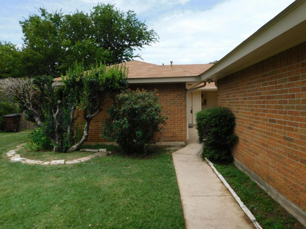 806 Country Aire Dr, Unit A, Round Rock, TX 78664 Main Photo