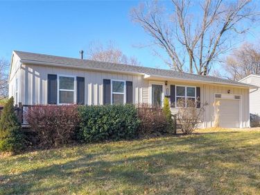 9414 Lewis Avenue, Kansas City, MO 64138