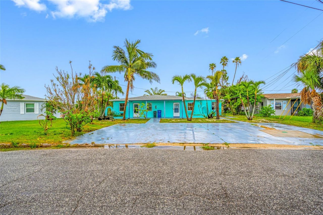 14111 W Parsley Drive, Madeira Beach, FL 33708 Main Photo