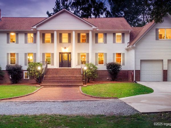 108 Farmington Road, Grimesland, NC 27837