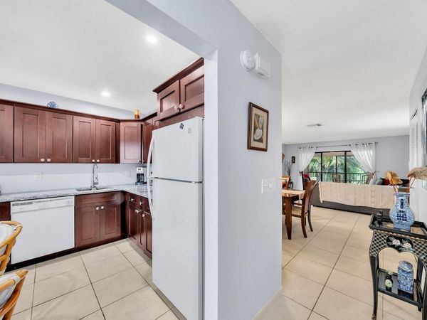 9278 Vista Del Lago F, Unit 31f, Boca Raton, FL 33428