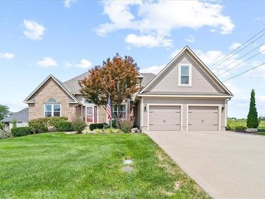 2618 Meadowlark Drive, Harrisonville, MO 64701
