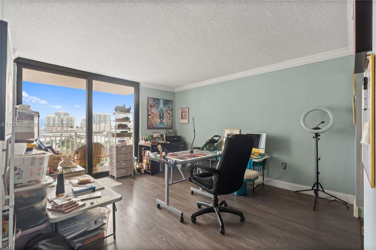 210 174th St, Unit 805, Sunny Isles Beach, FL 33160 Photo