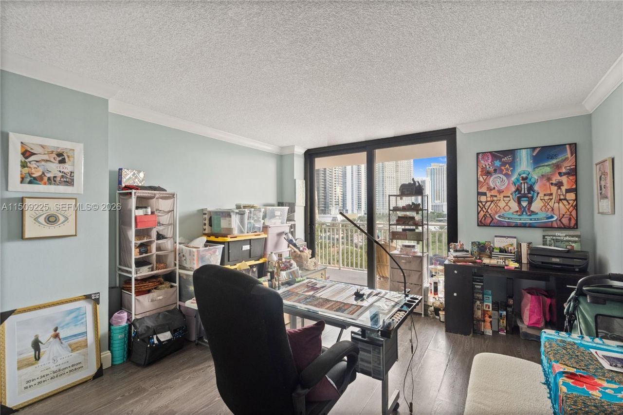 210 174th St, Unit 805, Sunny Isles Beach, FL 33160 Photo