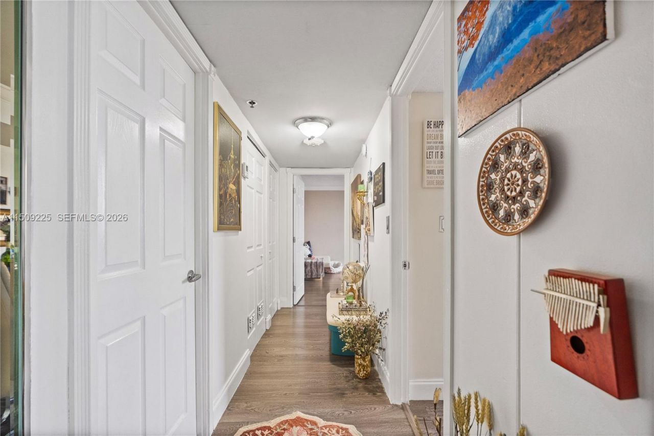 210 174th St, Unit 805, Sunny Isles Beach, FL 33160 Photo