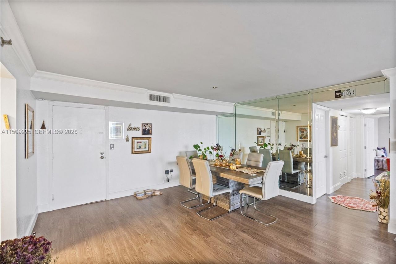 210 174th St, Unit 805, Sunny Isles Beach, FL 33160 Photo