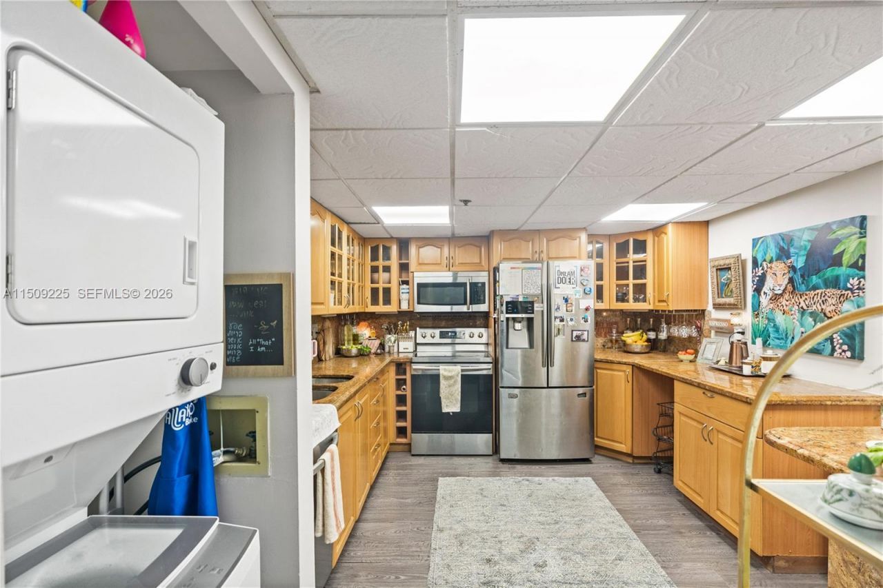 210 174th St, Unit 805, Sunny Isles Beach, FL 33160 Photo