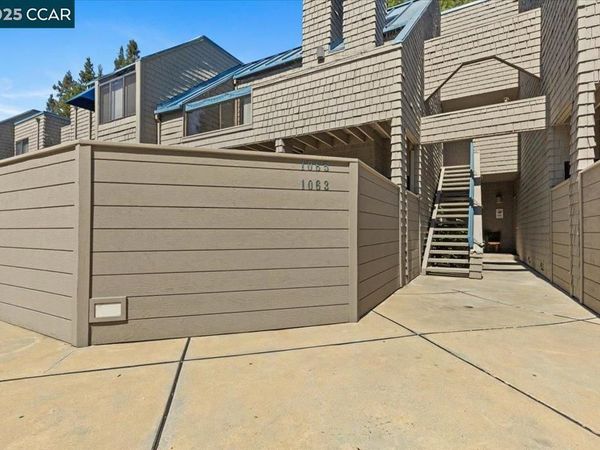 1063 Foxchase Dr, San Jose, CA 95123