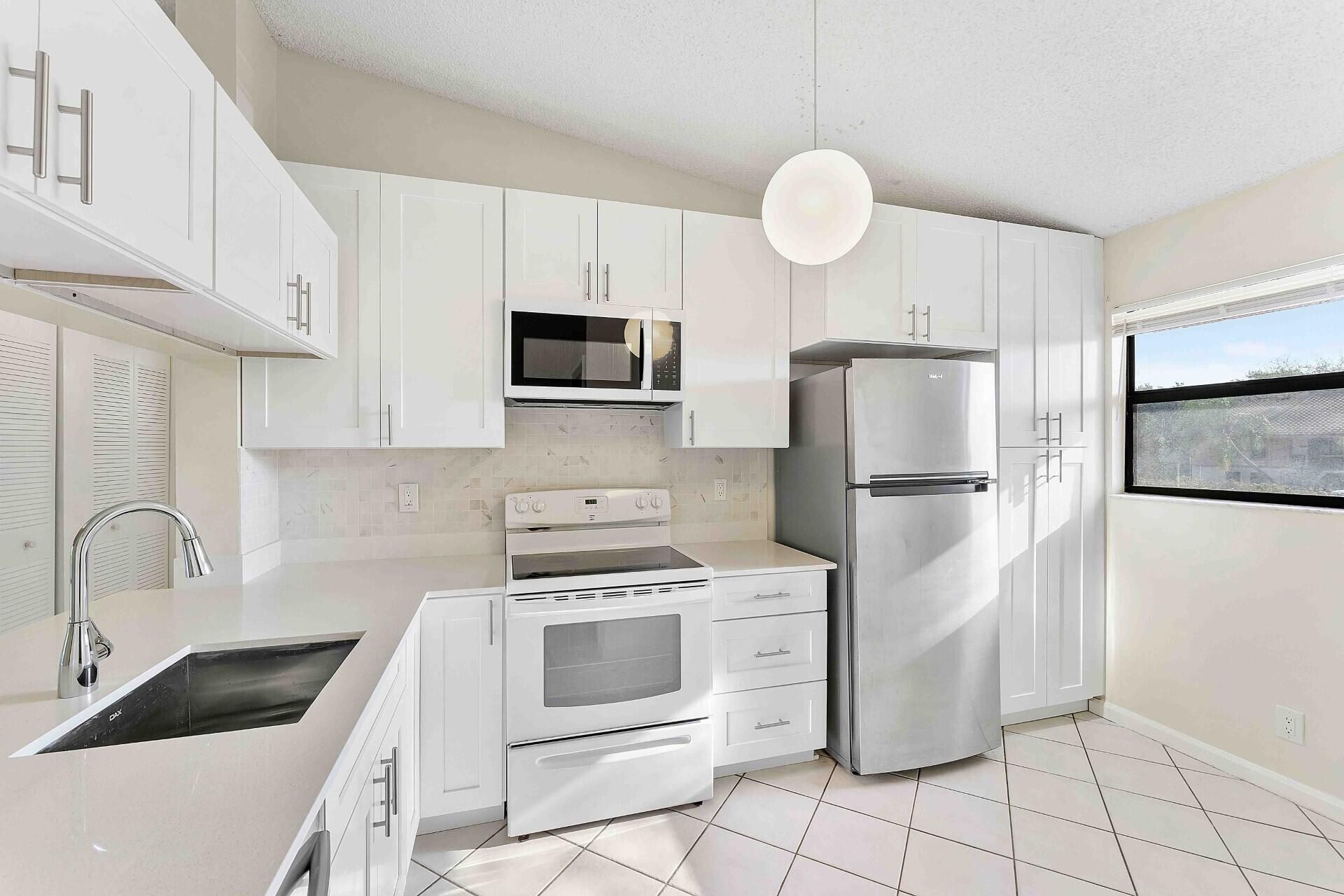 3375 Jaywood Terrace, Unit 2050, Boca Raton, FL 33431 Photo