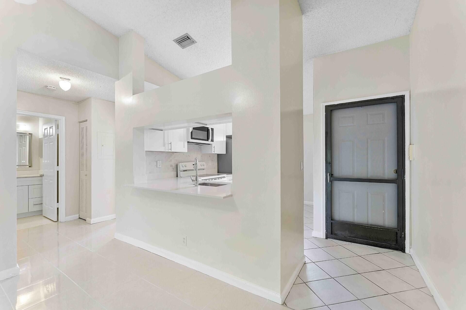 3375 Jaywood Terrace, Unit 2050, Boca Raton, FL 33431 Photo