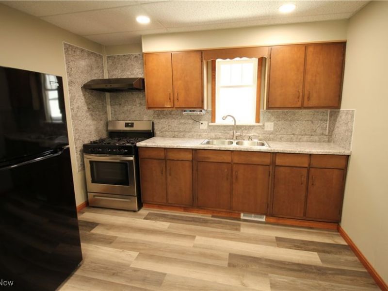 5829 Heather Hedge Drive, Chippewa Lake, OH 44215 Photo 8