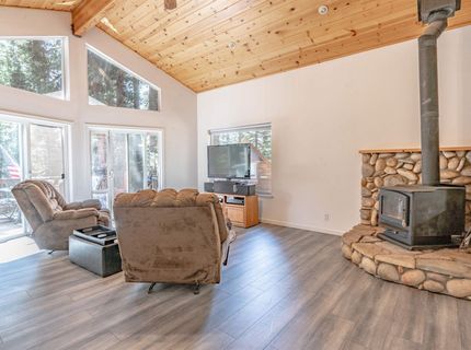 600 Clifford Trail, Lake Almanor, CA 96137 Photo