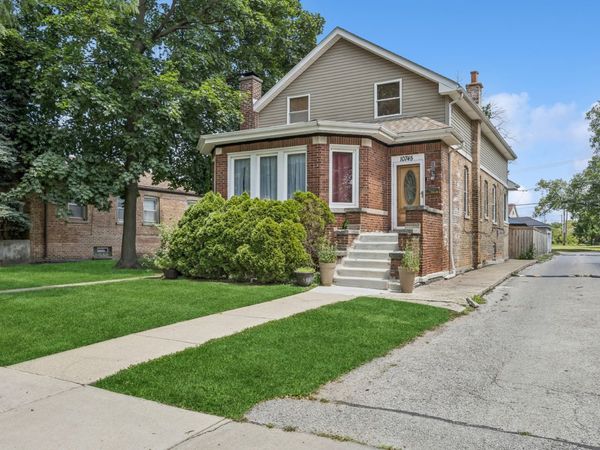 10745 S Church Street, Chicago, IL 60643