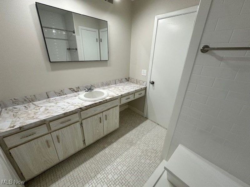 2723 Pease Drive, Unit A106, Rocky River, OH 44116 Photo 10