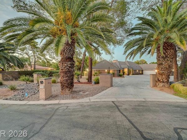 7258 Loma Alta Circle, Las Vegas, NV 89120