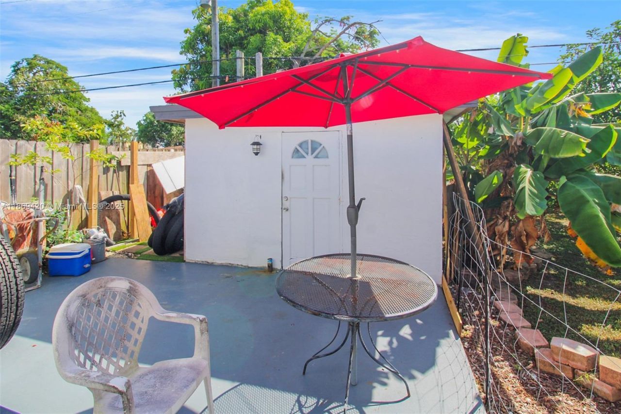 14440 Monroe St, Miami, FL 33176 Photo