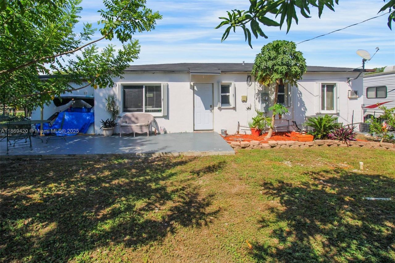 14440 Monroe St, Miami, FL 33176 Photo