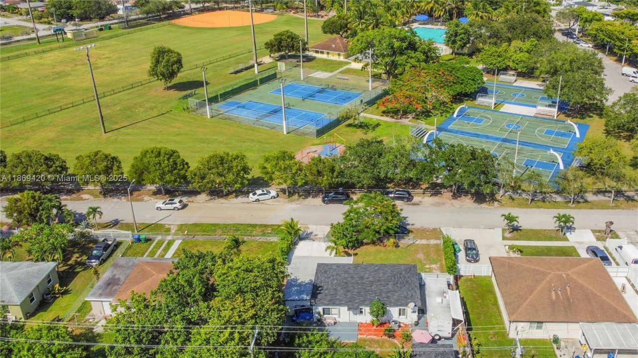 14440 Monroe St, Miami, FL 33176 Photo