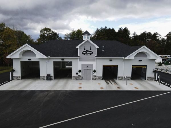 1554 Hooksett Road, Hooksett, NH 03106