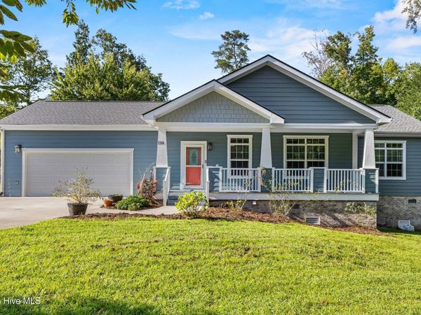114 Lands End Court, Hampstead, NC 28443