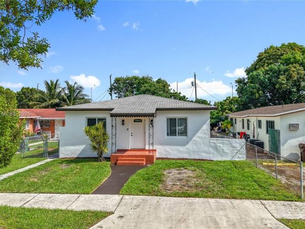 675 W 30th St, Hialeah, FL 33012