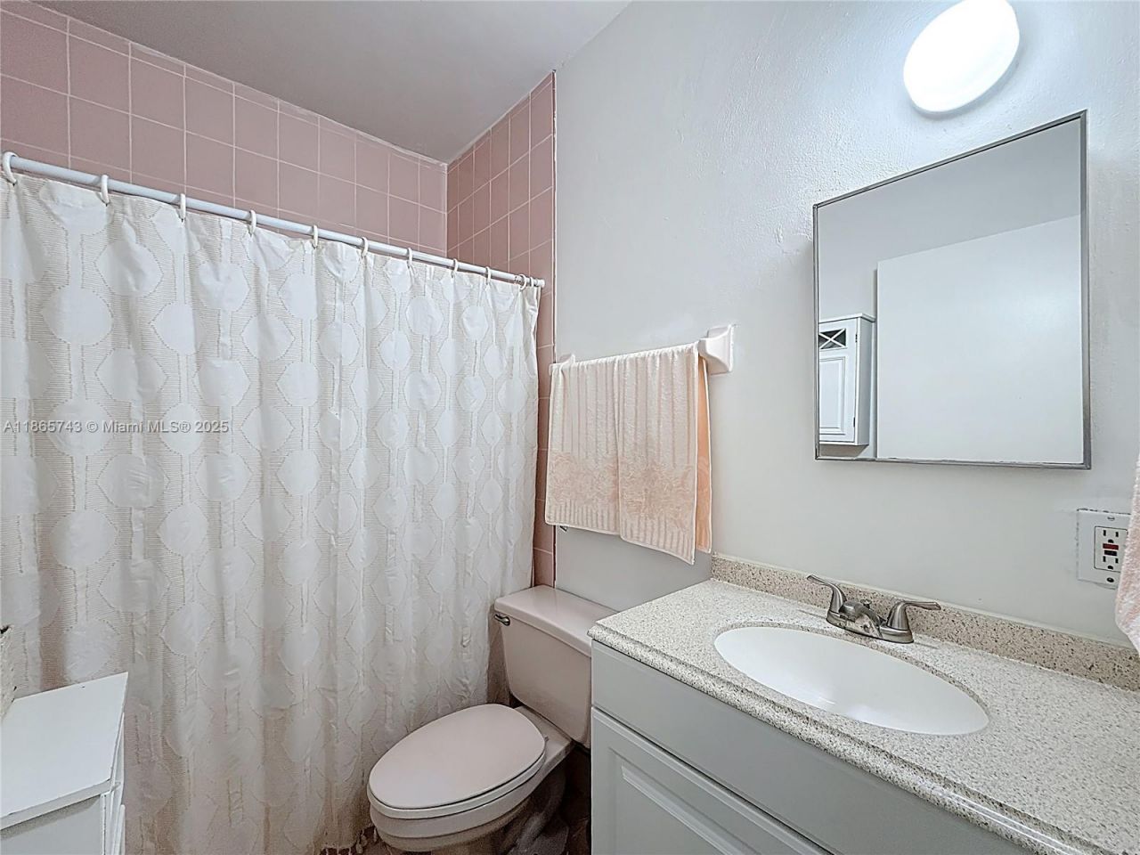 675 W 30th St, Hialeah, FL 33012 Photo