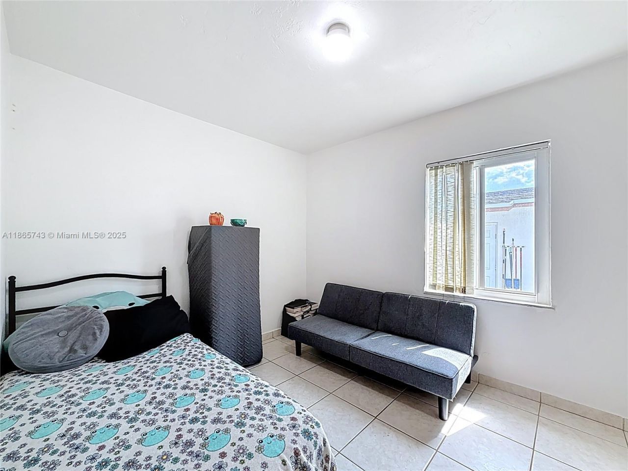 675 W 30th St, Hialeah, FL 33012 Photo