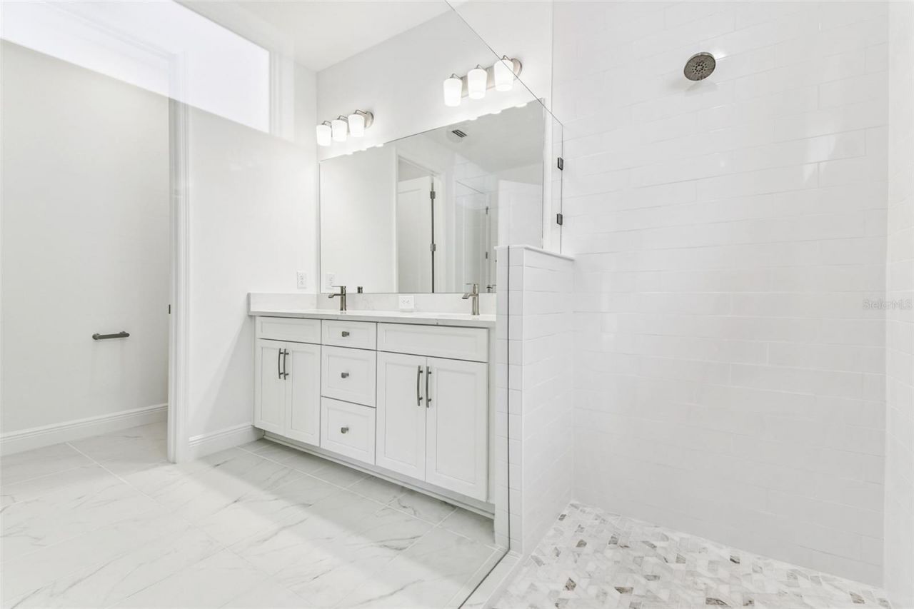 7575 Seahawk Avenue, Sarasota, FL 34241 Photo