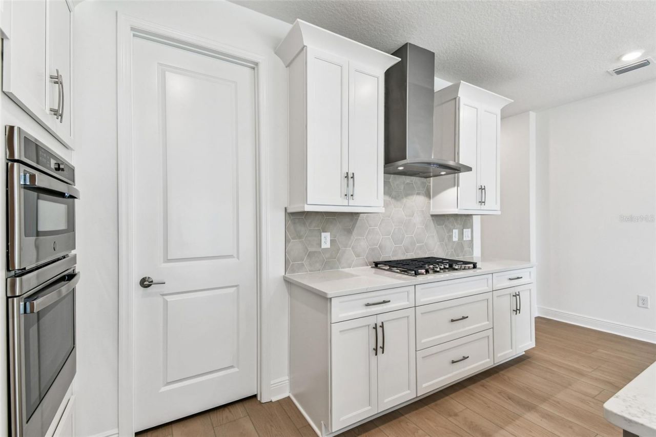 7575 Seahawk Avenue, Sarasota, FL 34241 Photo