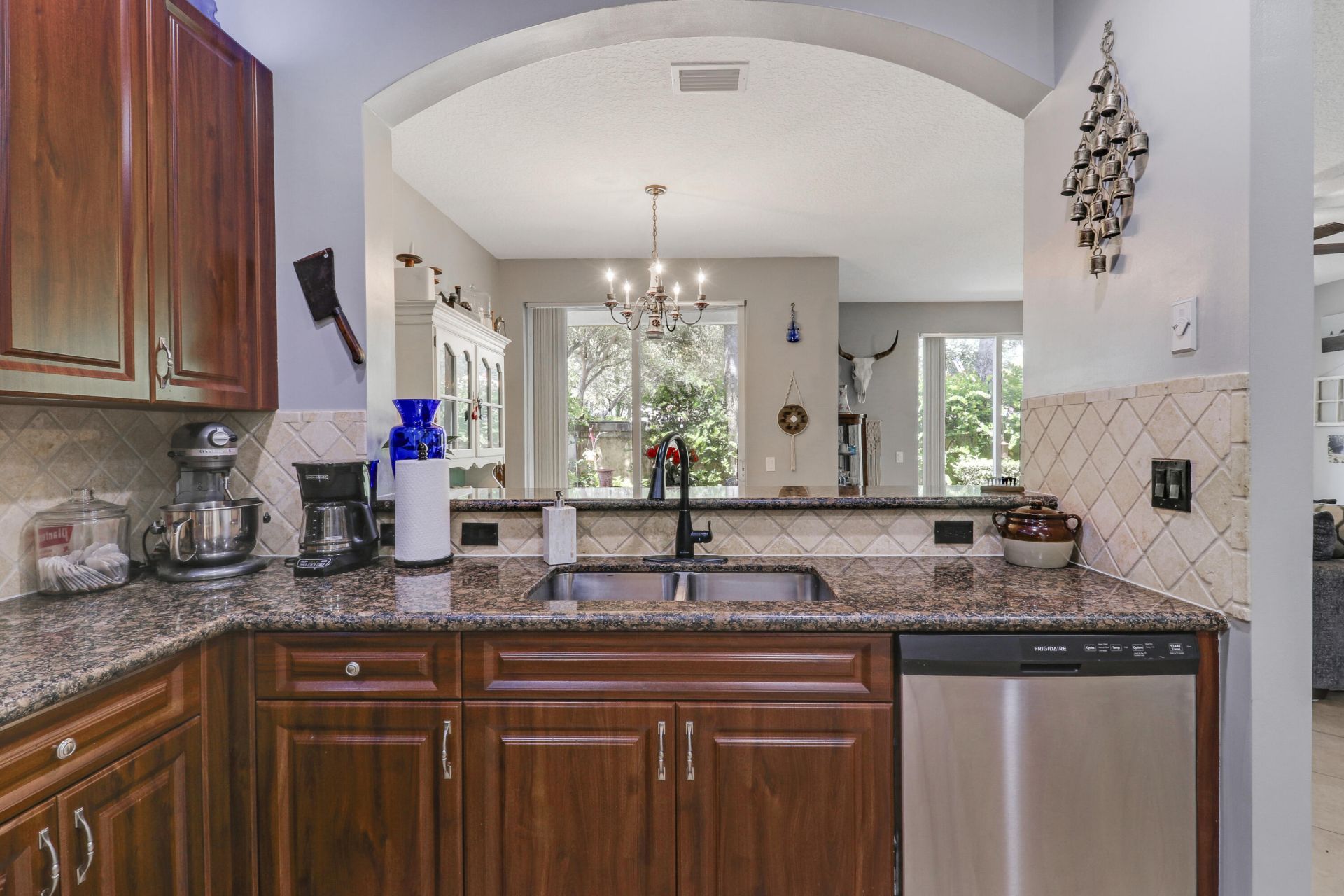 102 Via Emilia, Royal Palm Beach, FL 33411 Photo