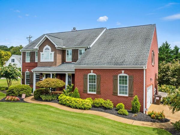300 Johnsons Corner Rd, Knoxville, TN 37934