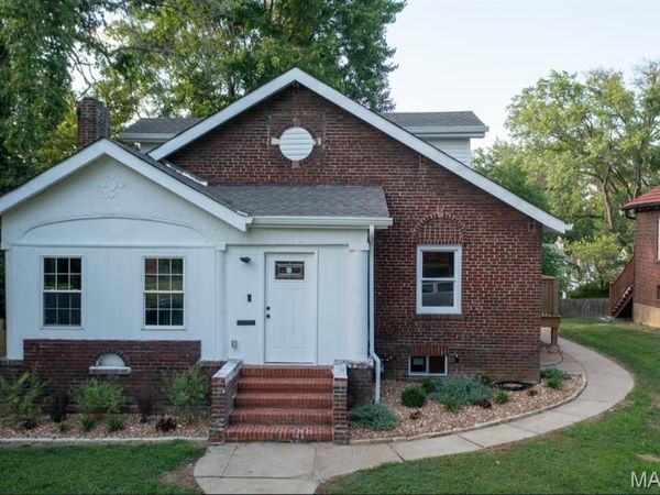 40 Sunset Court, Pasadena Park, MO 63121