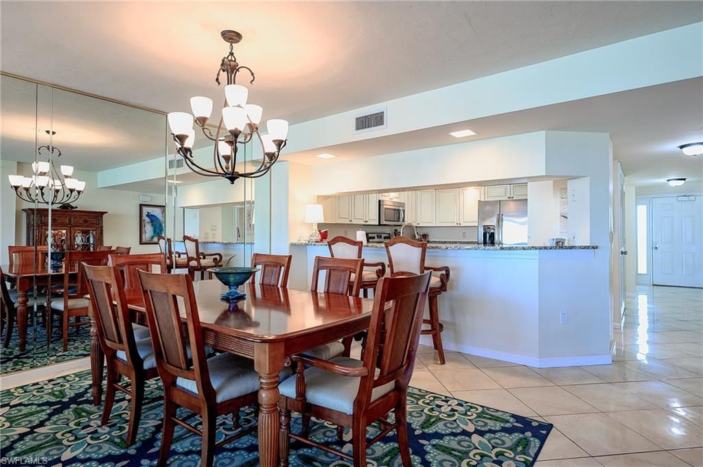 25 Bluebill Ave, Unit 403, Naples, FL 34108 Photo
