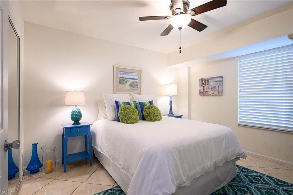 25 Bluebill Ave, Unit 403, Naples, FL 34108 Photo