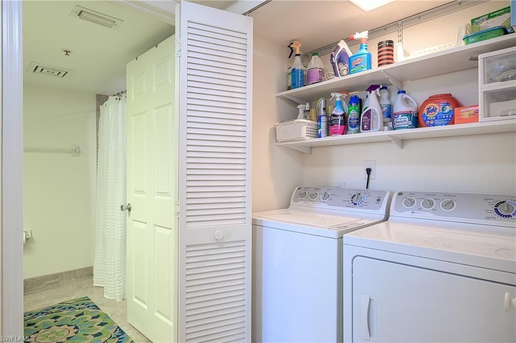 25 Bluebill Ave, Unit 403, Naples, FL 34108 Photo