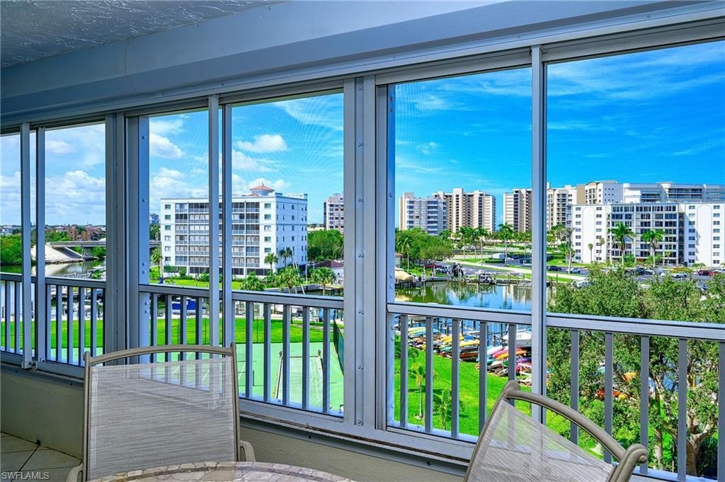 25 Bluebill Ave, Unit 403, Naples, FL 34108 Photo