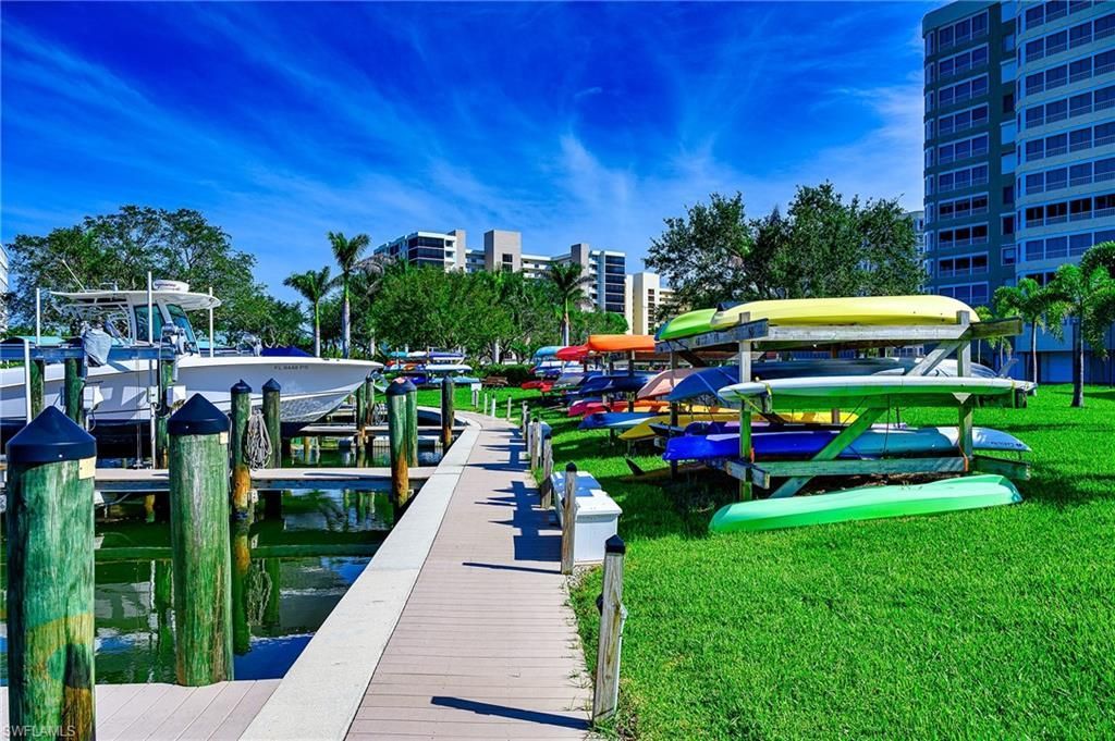 25 Bluebill Ave, Unit 403, Naples, FL 34108 Photo
