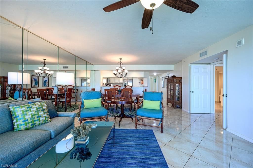 25 Bluebill Ave, Unit 403, Naples, FL 34108 Photo