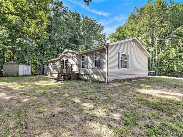 4977 E Buck Rub Road, Logan Twp, MI 49405