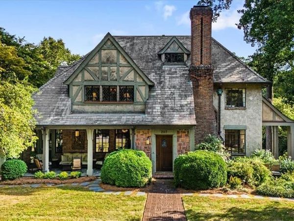 207 Hillcrest Drive, High Point, NC 27262