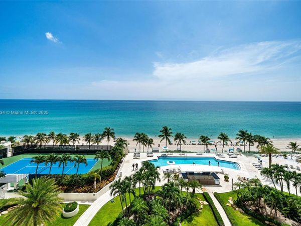 19111 Collins Ave, Unit 704, Sunny Isles Beach, FL 33160