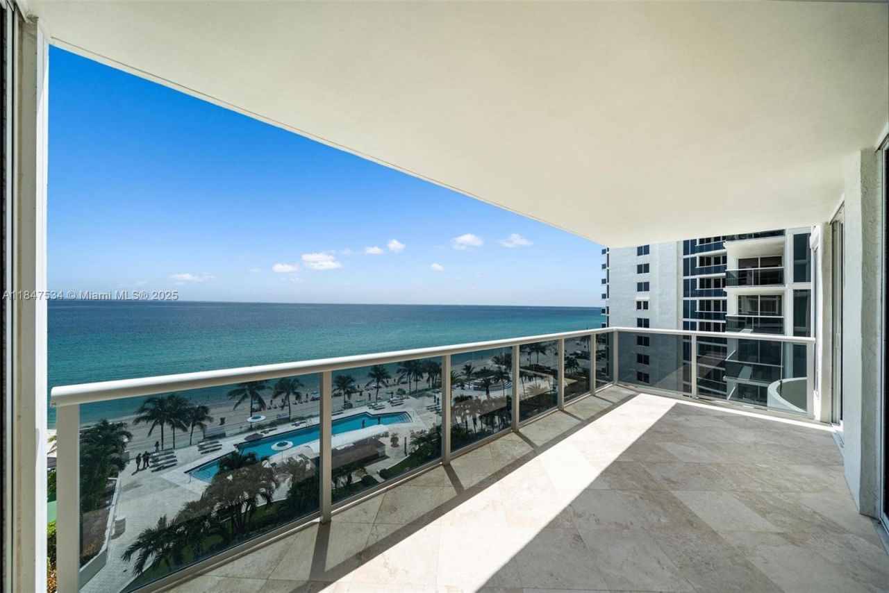 19111 Collins Ave, Unit 704, Sunny Isles Beach, FL 33160 Photo