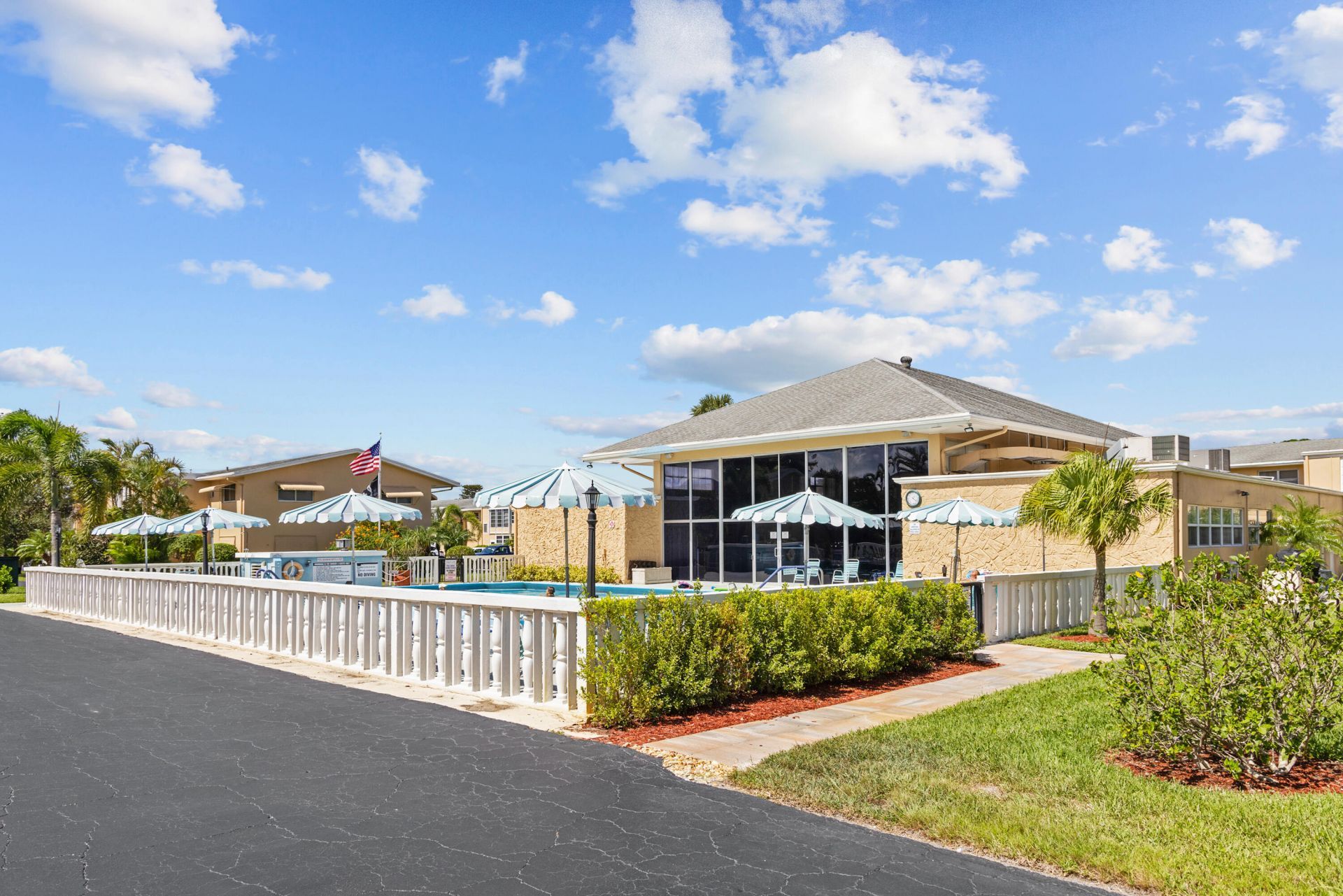 2132 NE 1st Way, Unit 201, Boynton Beach, FL 33435 Photo