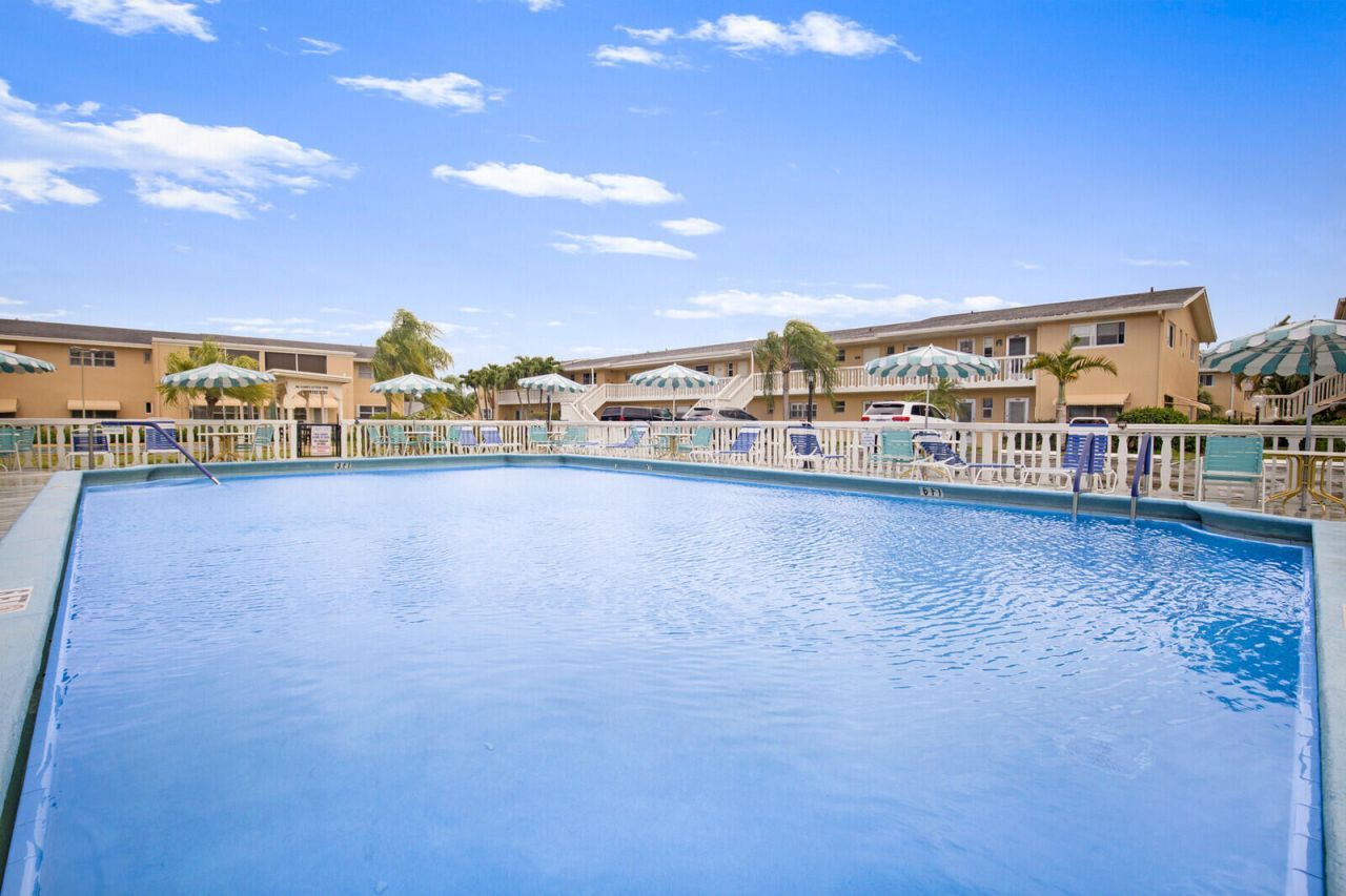 2132 NE 1st Way, Unit 201, Boynton Beach, FL 33435 Photo