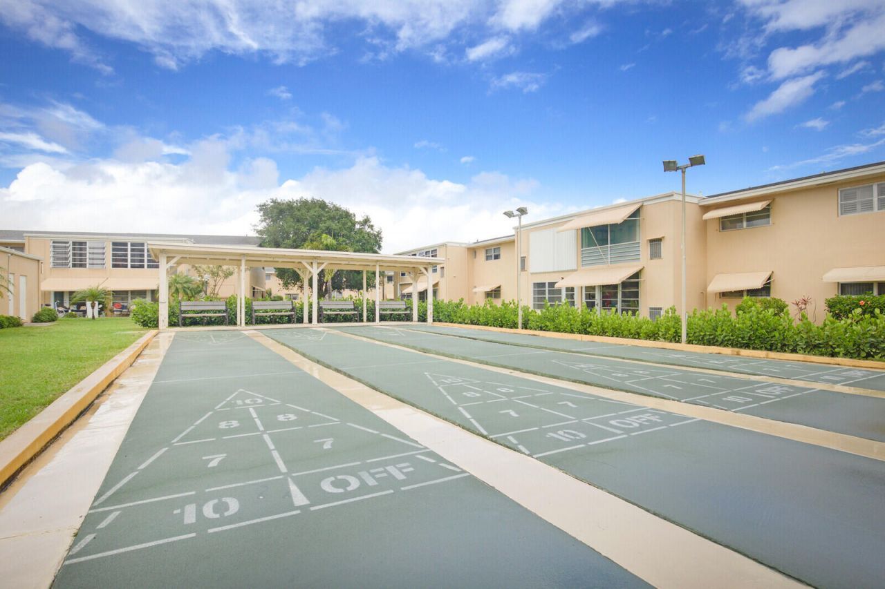 2132 NE 1st Way, Unit 201, Boynton Beach, FL 33435 Photo