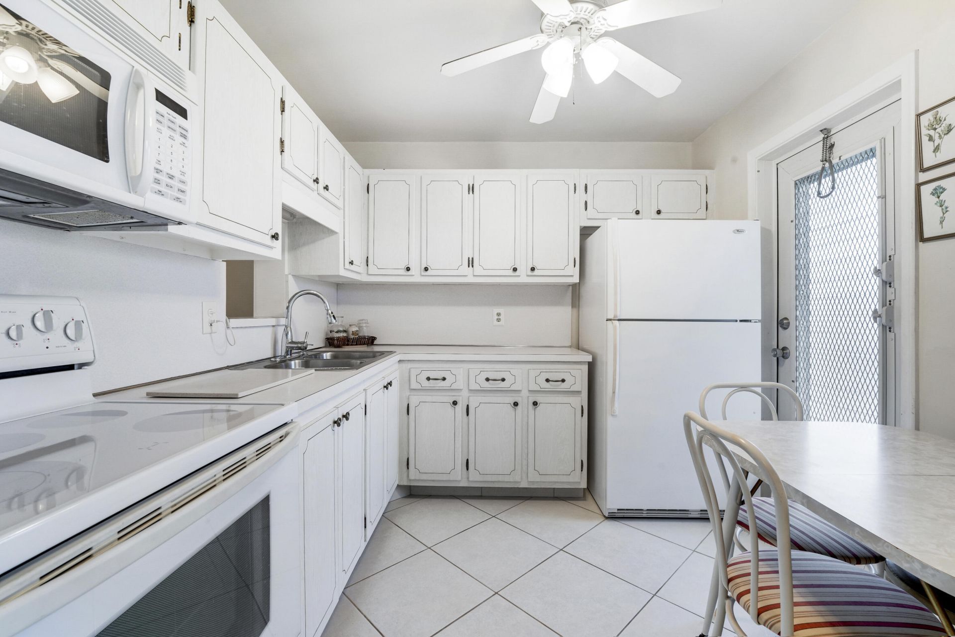 2132 NE 1st Way, Unit 201, Boynton Beach, FL 33435 Photo