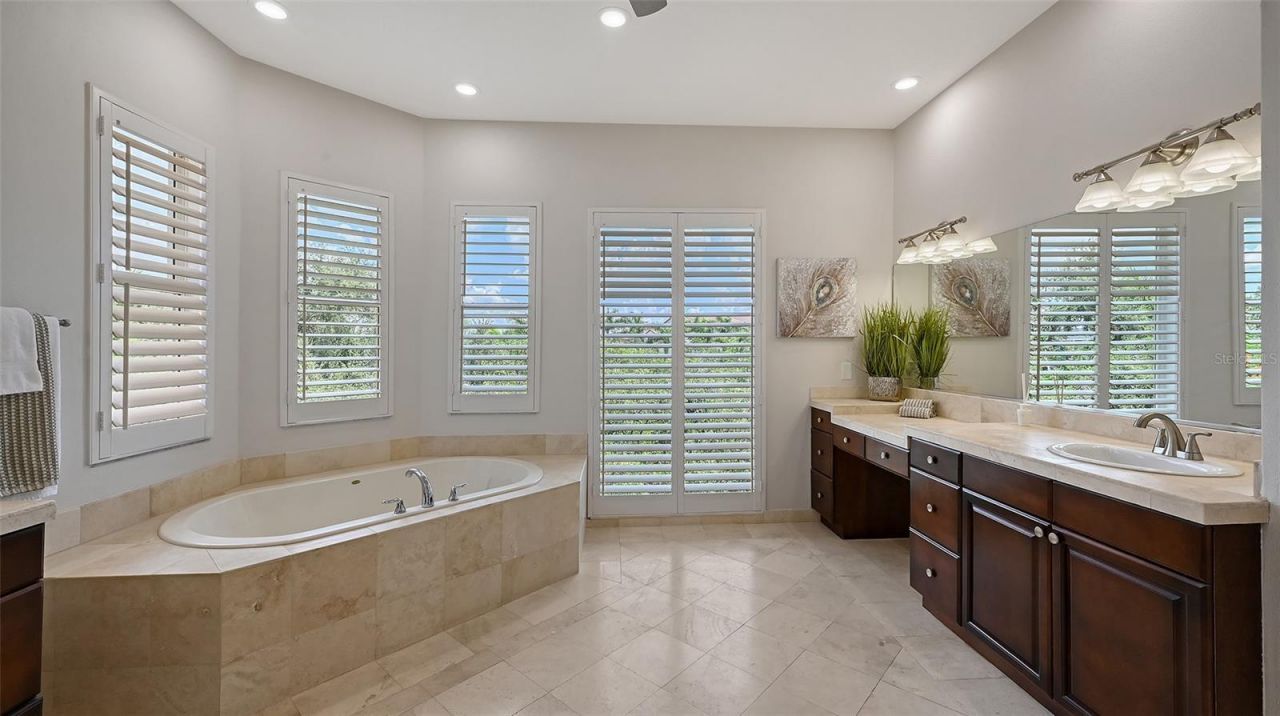 7154 Hawks Harbor Circle, Bradenton, FL 34207 Photo