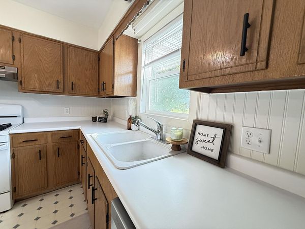 421 9th Avenue, Madison, MN 56256